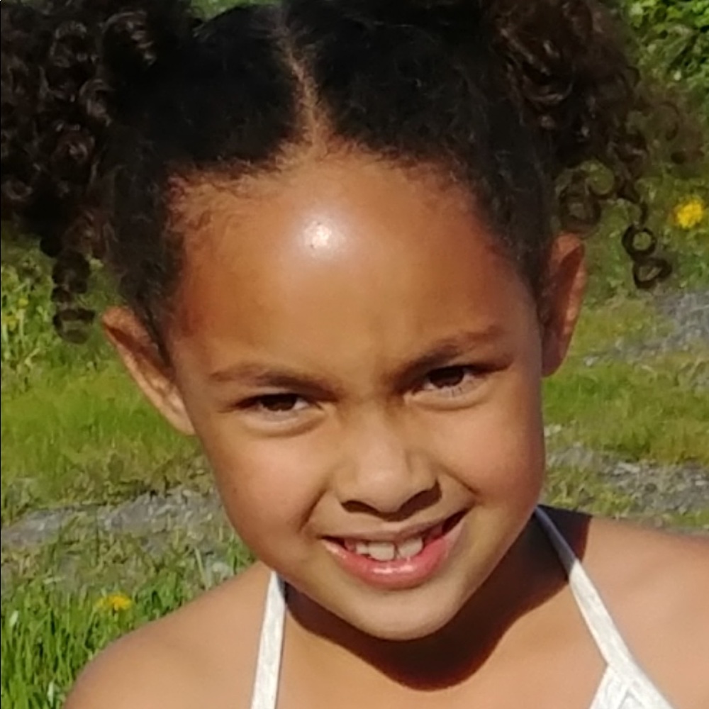 Meet your Posher, Lisa